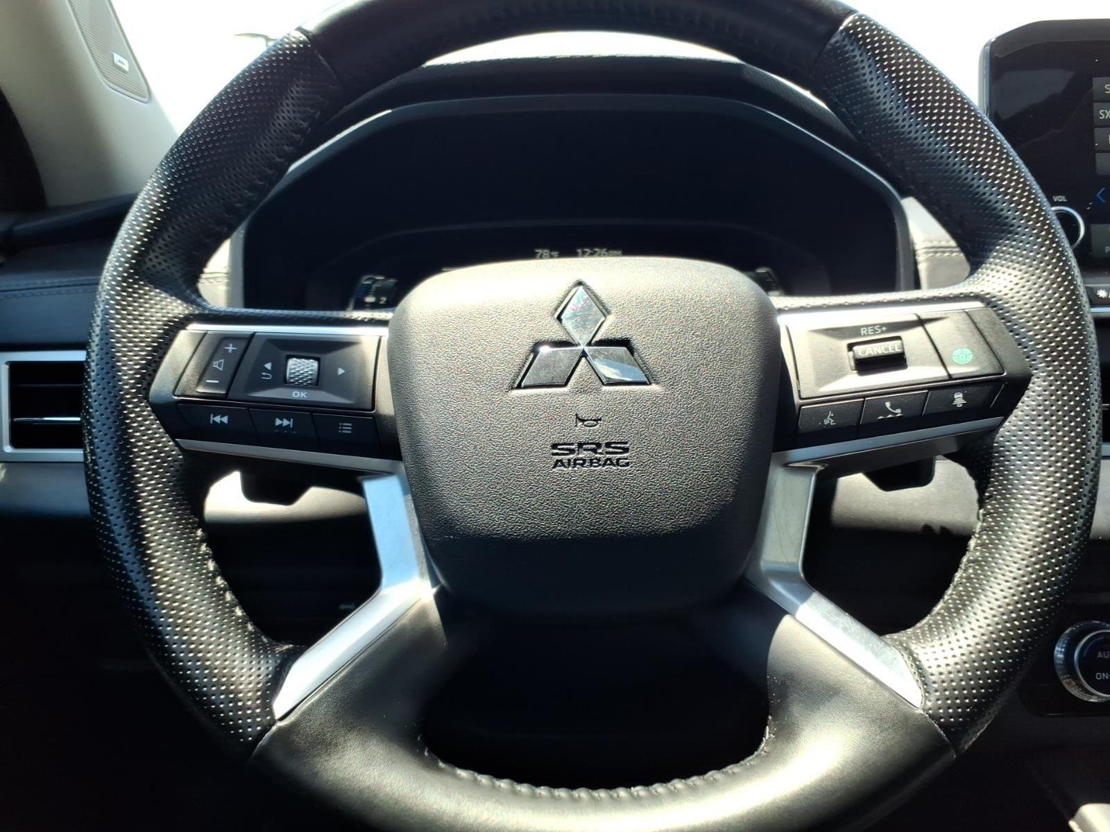 Used 2024 Alloy Silver Metallic Mitsubishi SE image 29