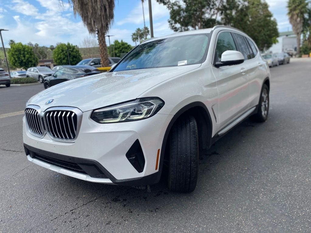 Used 2023 White BMW xDrive30i image 5