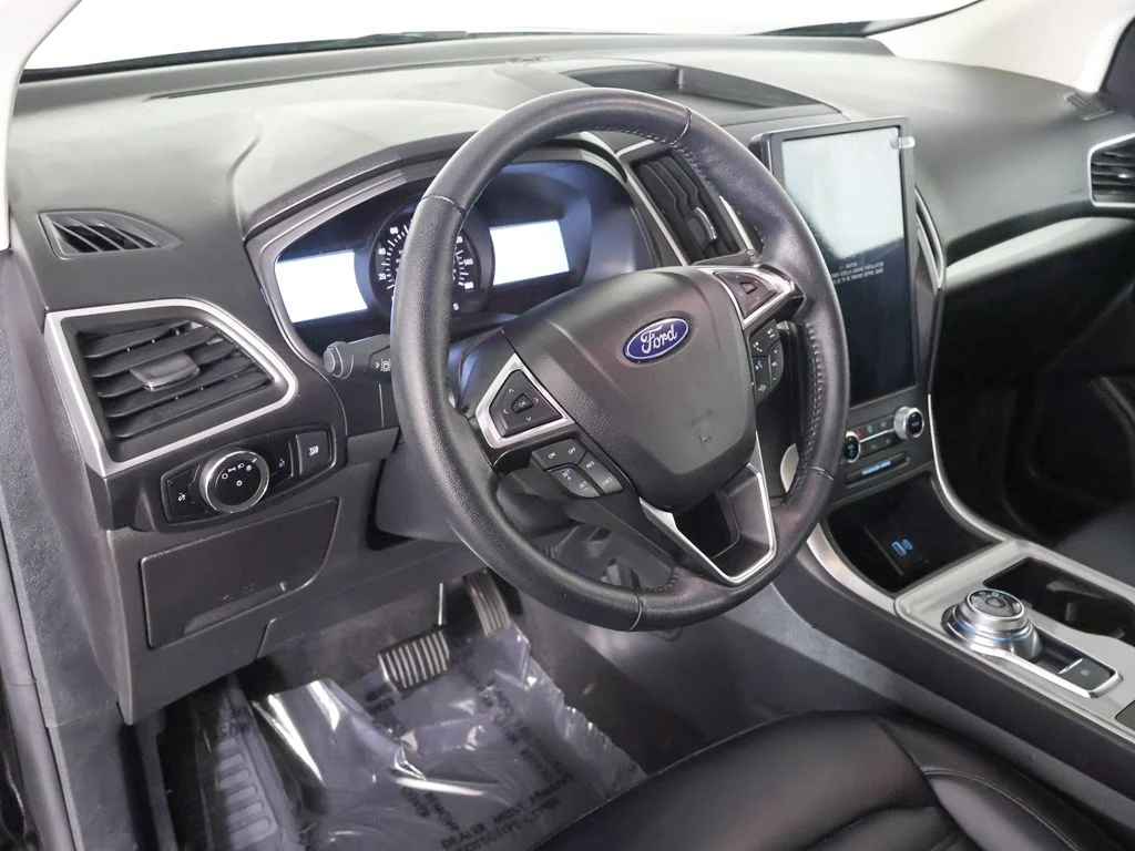 Used 2023 Black Ford SEL image 25
