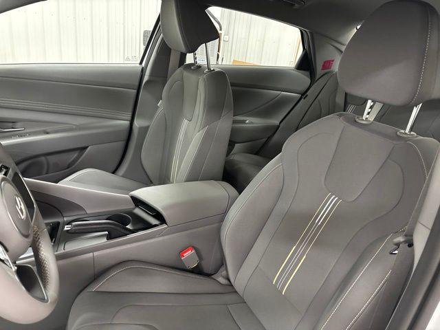 New 2026 White Hyundai SEL Sport image 7