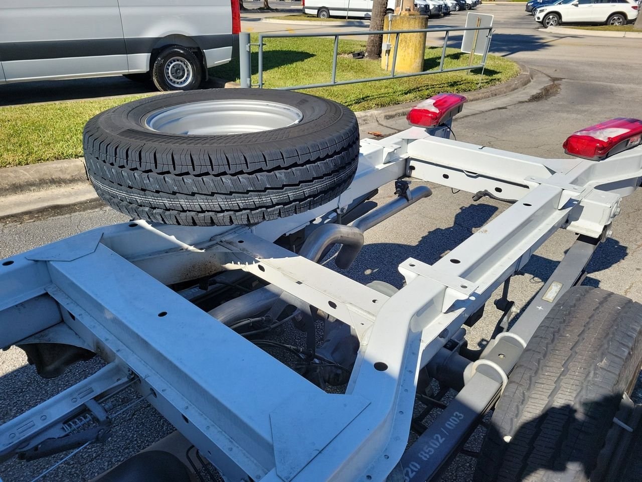 2024 Mercedes-Benz Sprinter Cab Chassis Base - Photo 8