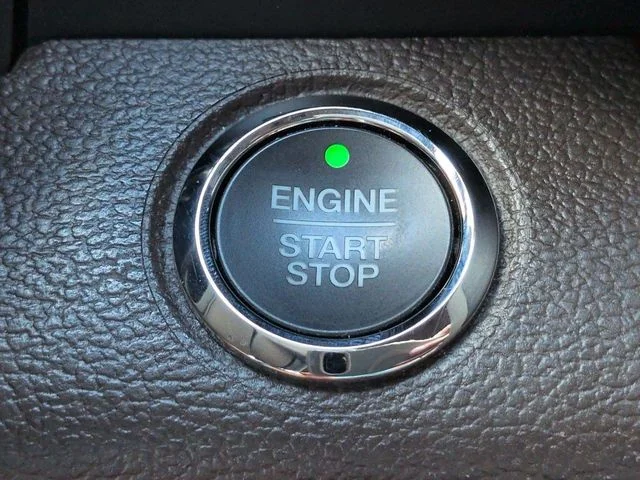 Used 2021 Star White Ford King Ranch image 28