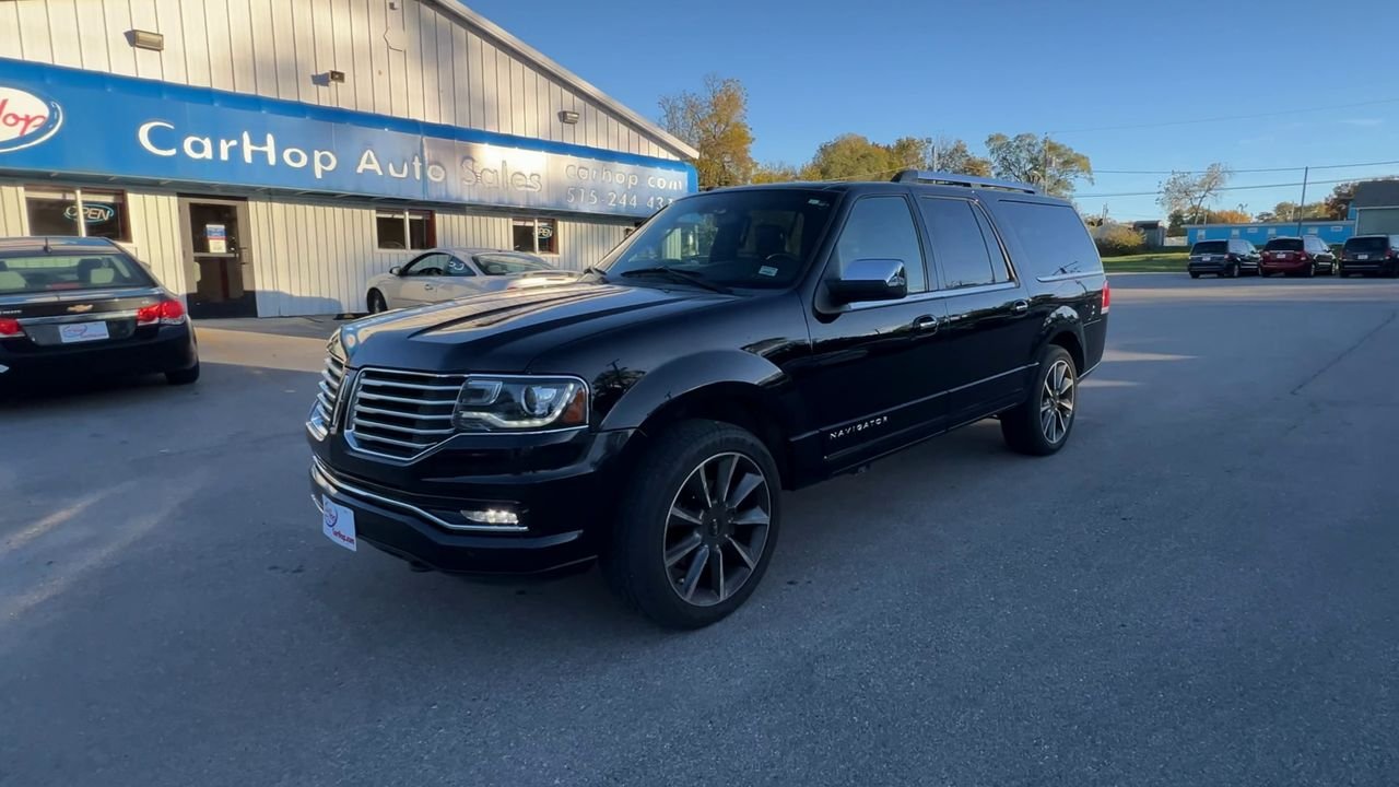 2016 Lincoln Navigator L photo 3