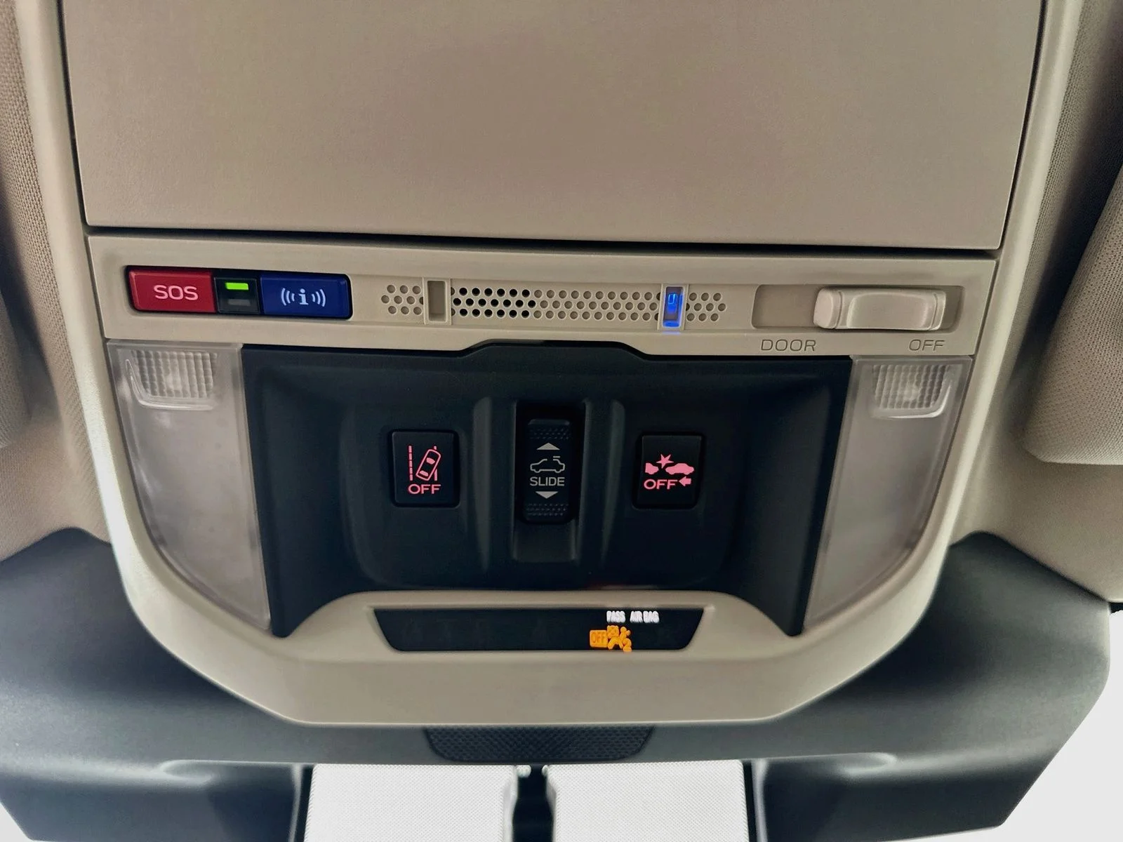 Used 2024 White Subaru  image 31