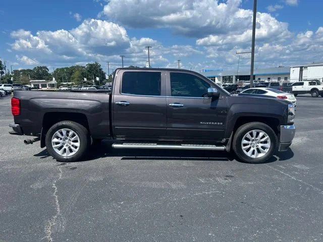 Used 2016 TUNGSTEN METALLIC Chevrolet LT image 5