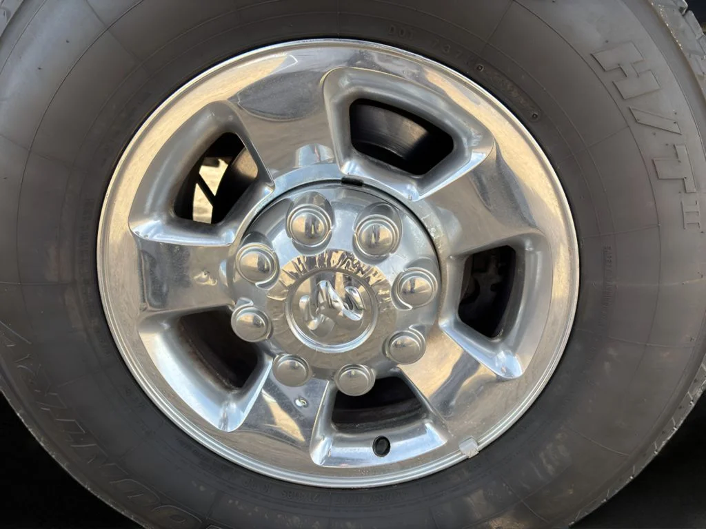 Used 2008 Maroon Dodge Laramie image 9