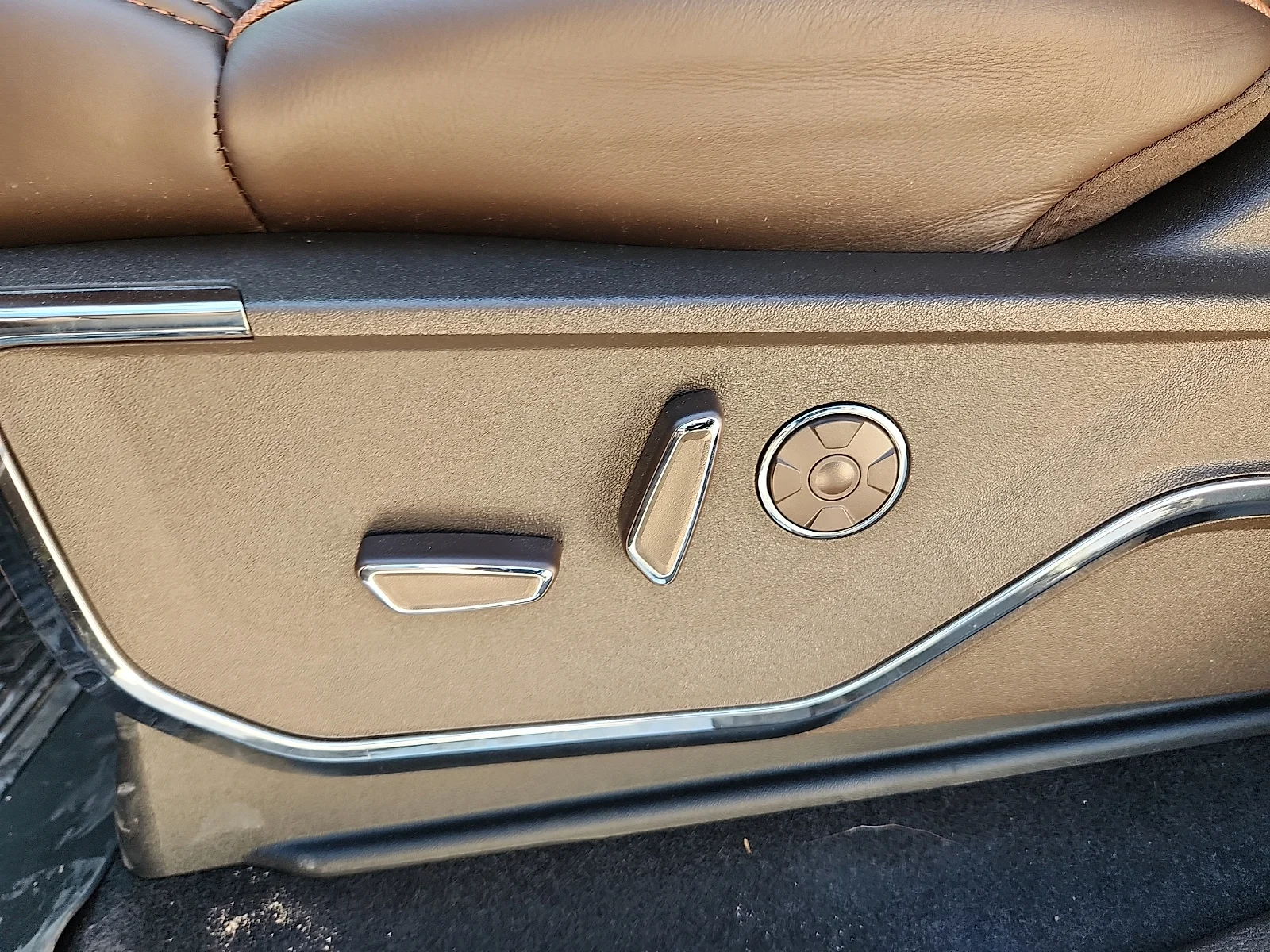 New 2026 Agate Black Metallic Ford King Ranch image 16