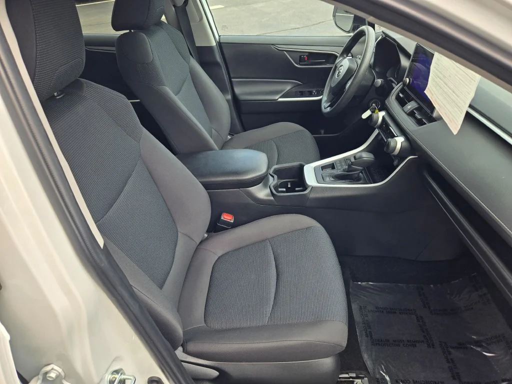 Used 2023 Ice Toyota LE image 6