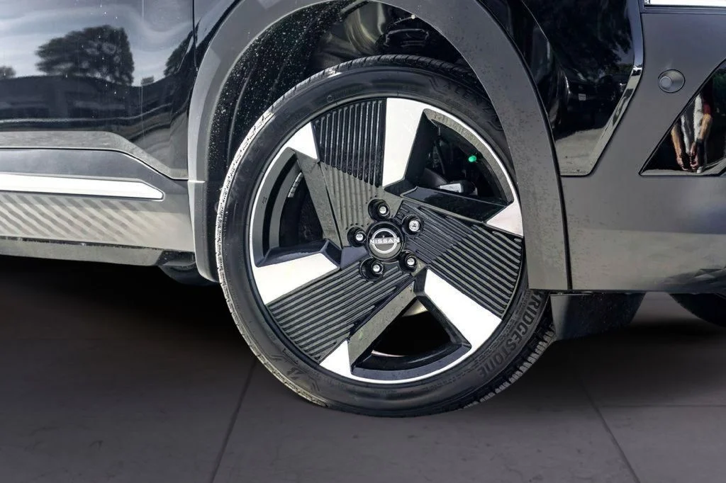 New 2026 Black Nissan SR image 2