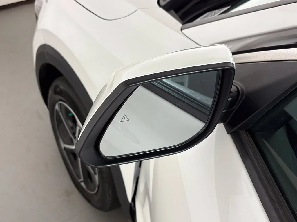 Used 2025 White Kia LX image 13
