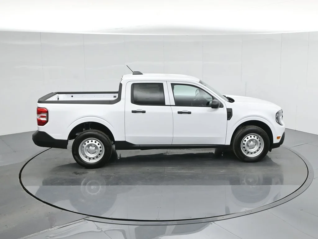 New 2026 Oxford White Ford XL image 36