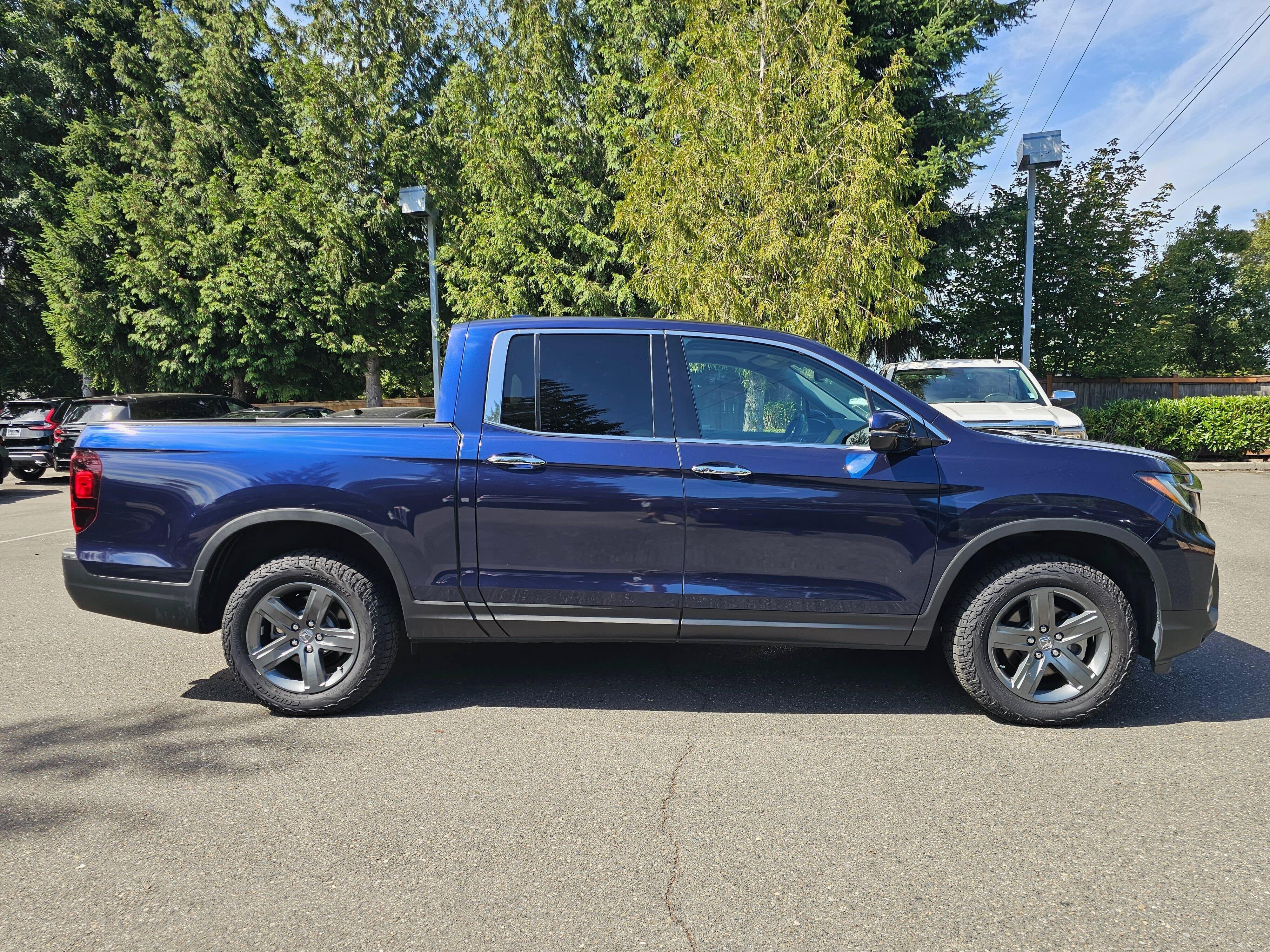 Certified Used 2023 Obsidian Blue Pearl Honda AWD RTL-E image 41