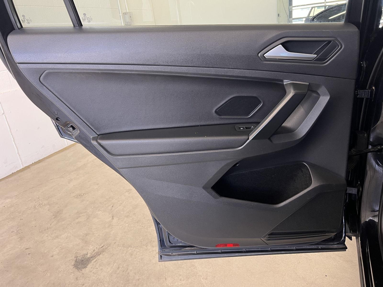 2021 Volkswagen Tiguan SE - Photo 24