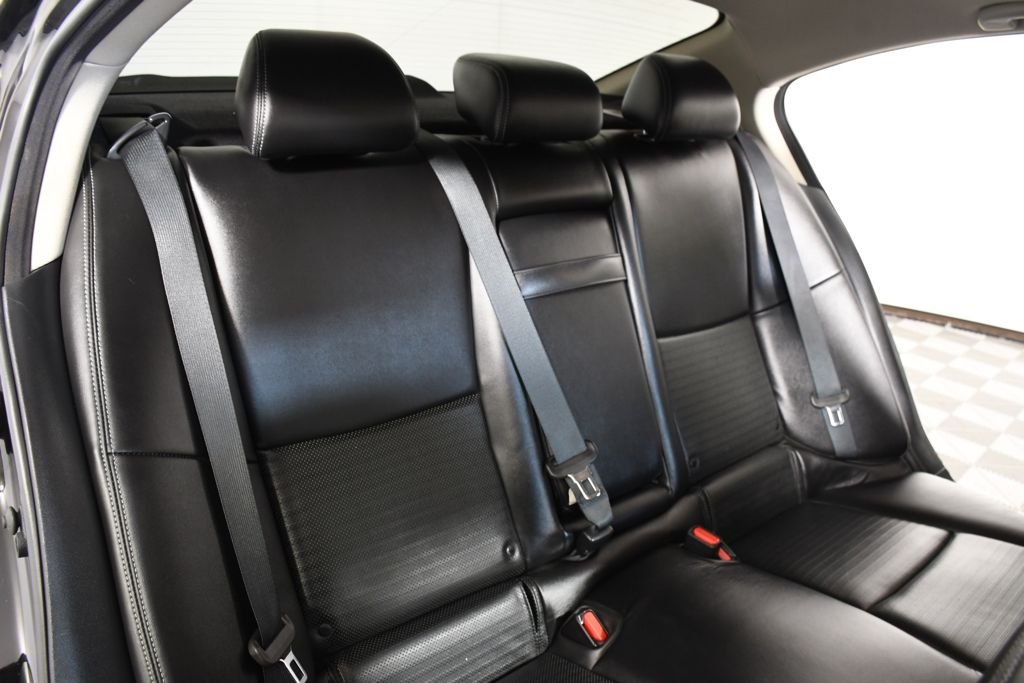 Used 2018 Black Obsidian INFINITI Sport image 23