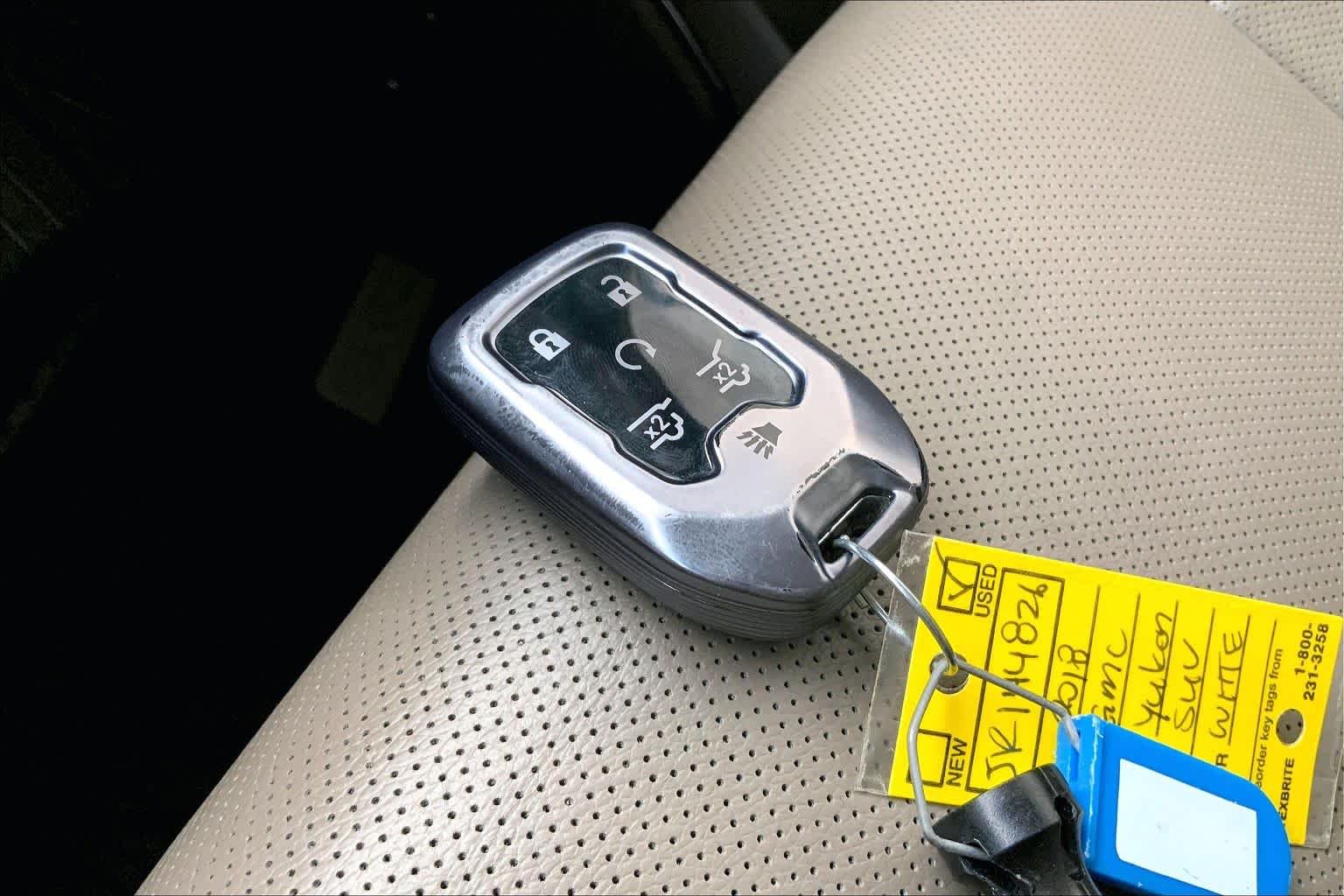 Used 2018 White Frost Tricoat GMC SLT image 15