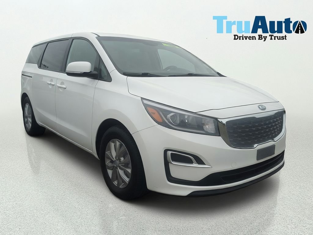 2019 Kia Sedona LX's photo