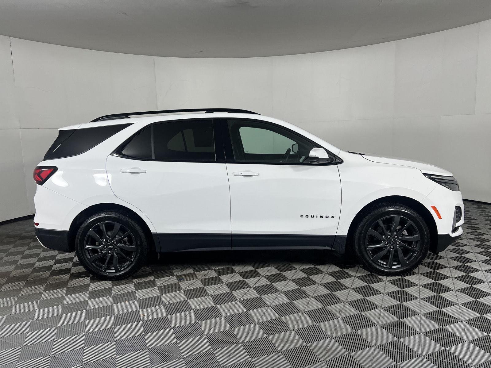 Used 2023 Summit White Chevrolet RS image 26