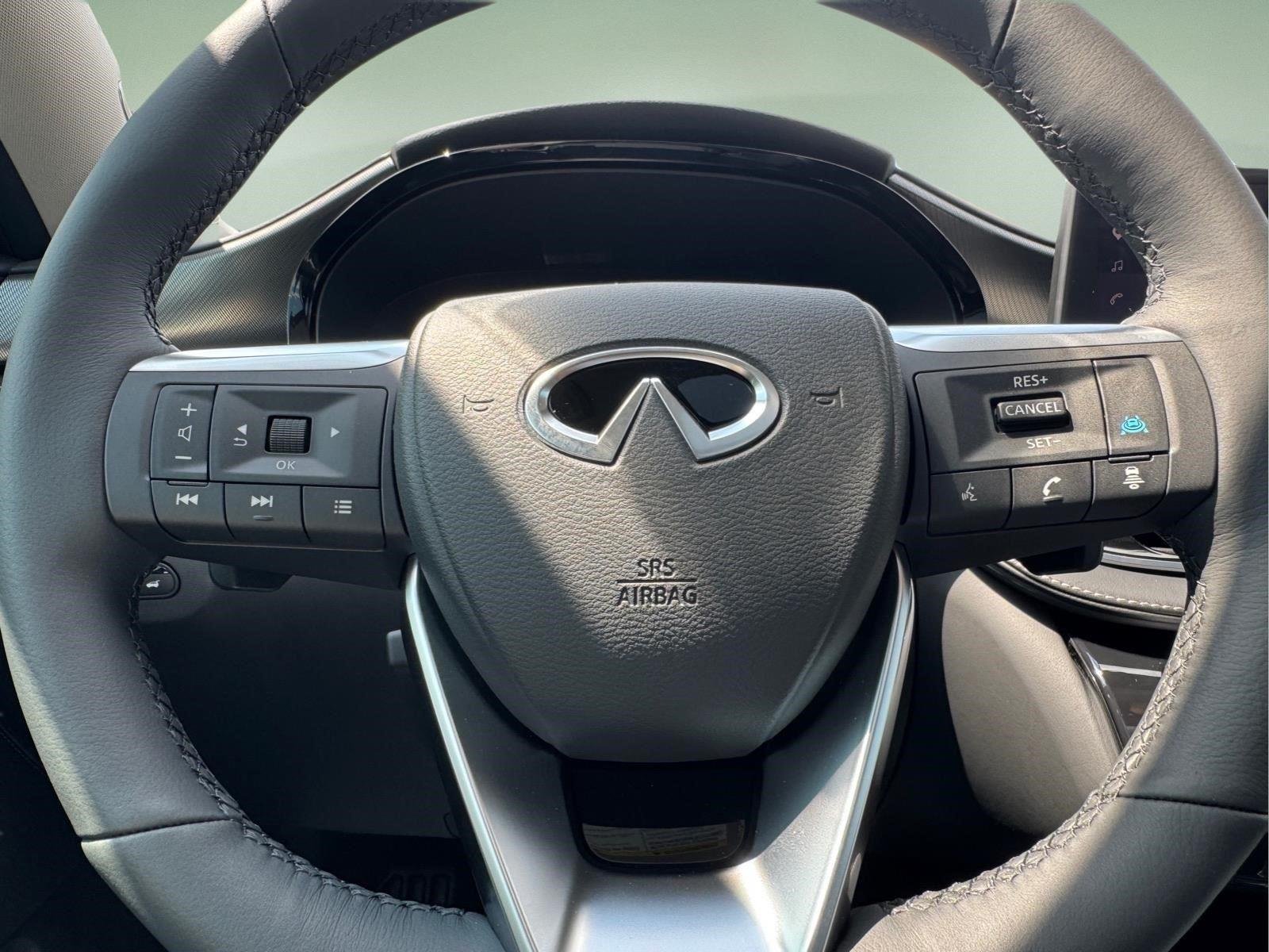 New 2027 Radiant White INFINITI Luxe AWD image 23