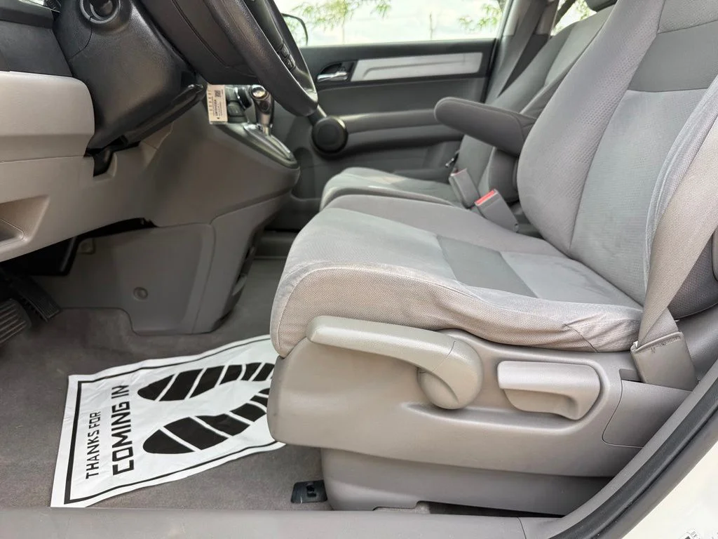 Used 2011  Honda EX image 12