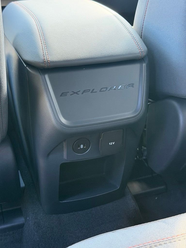 New 2027 Carbonized Gray Metallic Ford Active image 10