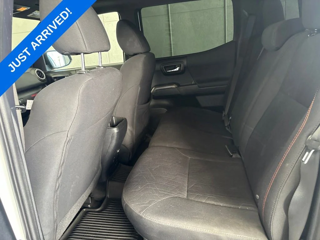 Used 2017 Super White Toyota TRD Off-Road image 5