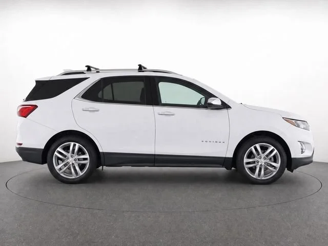 Used 2018 SUMMIT WHITE Chevrolet Premier image 8