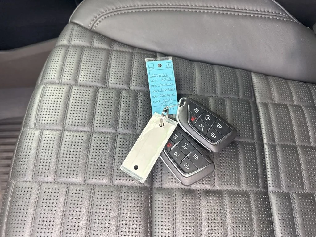 Used 2025 Crystal White Tricoat Cadillac Sport Platinum image 37