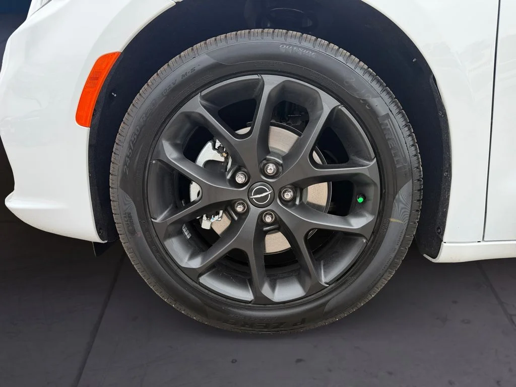 New 2026 White Chrysler Limited image 9