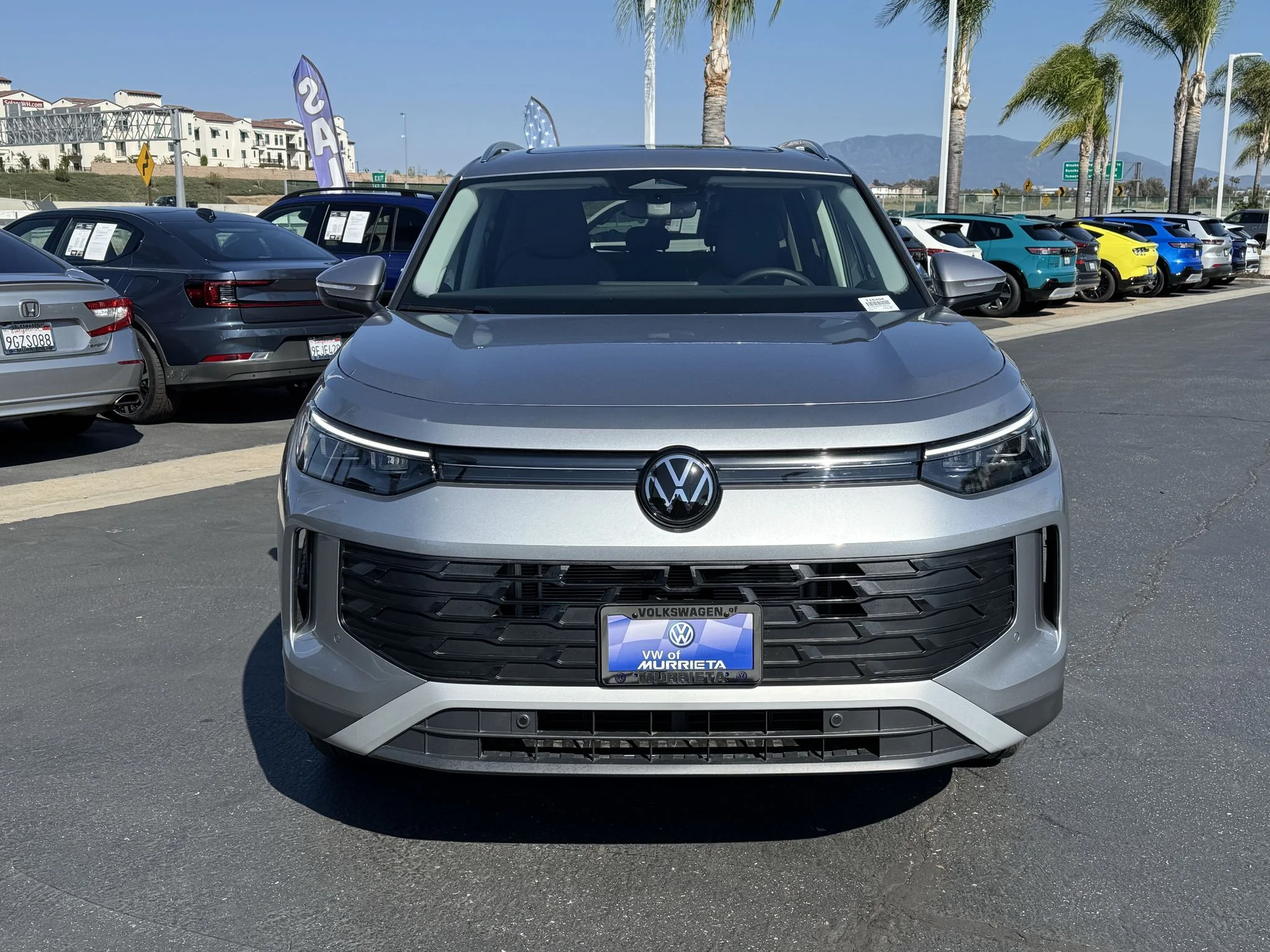 New 2026 Pyrite Silver Metallic Volkswagen SE image 2