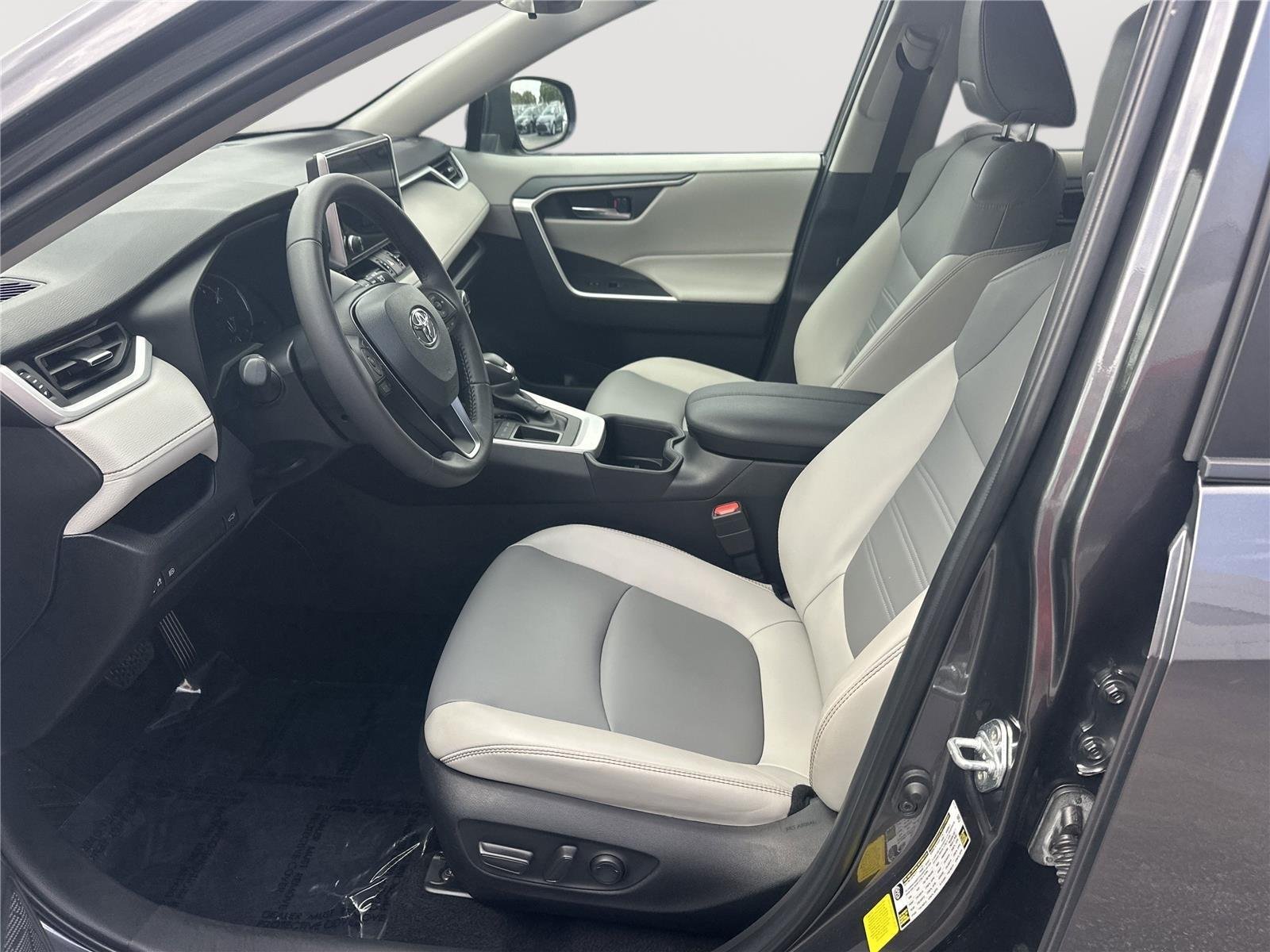 Used 2024 Magnetic Gray Metallic Toyota XLE Premium image 7