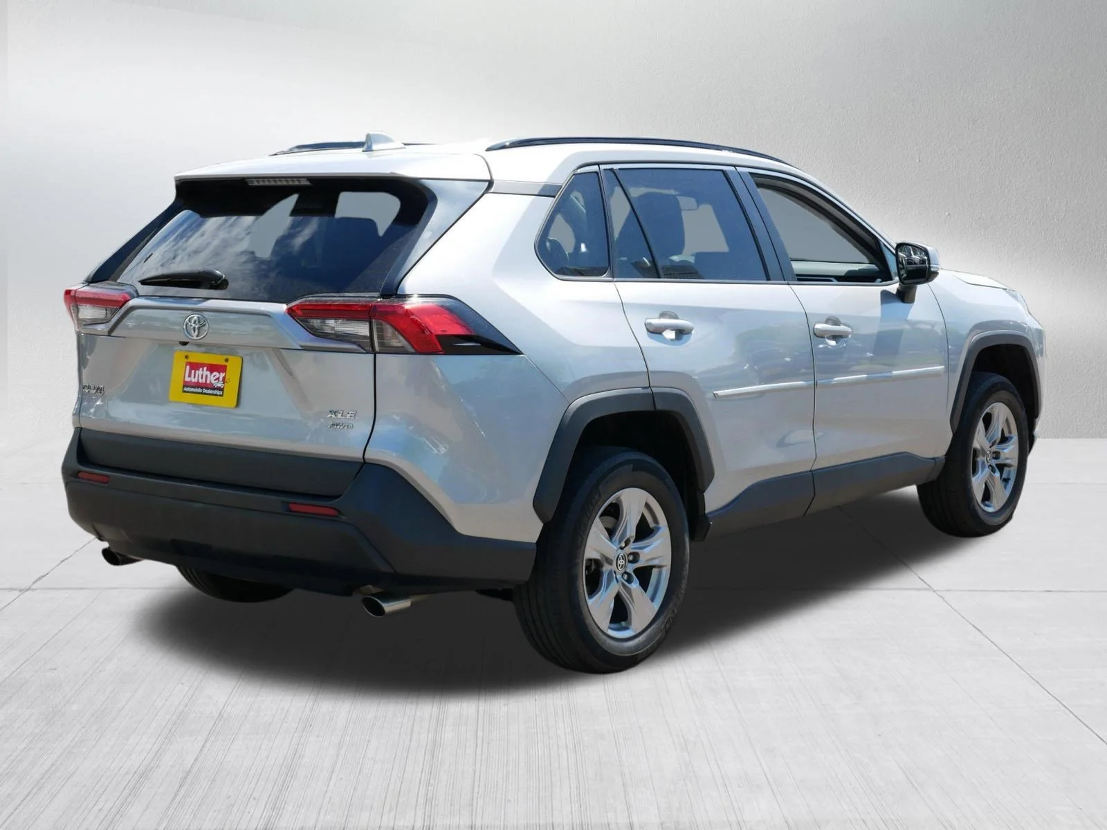Used 2023 Silver Sky Metallic Toyota XLE image 7