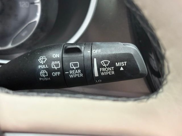 Used 2018 White Chrysler Limited image 23
