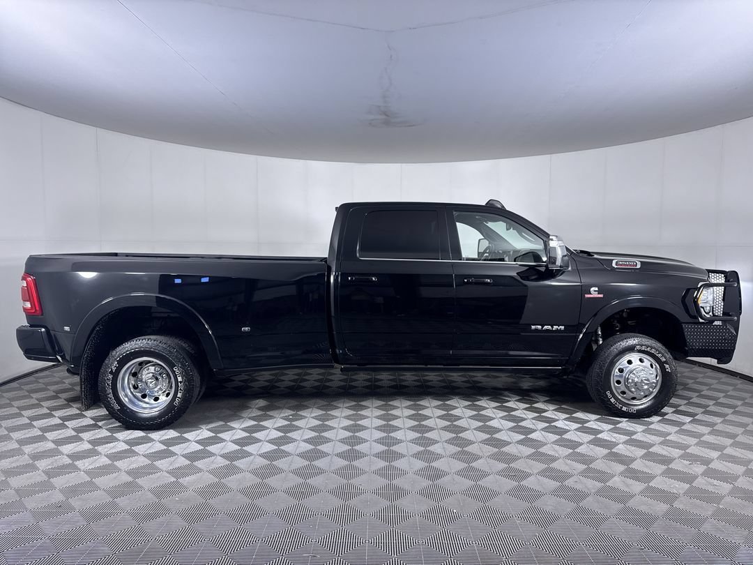 Used 2024 Diamond Black Ram Longhorn image 10