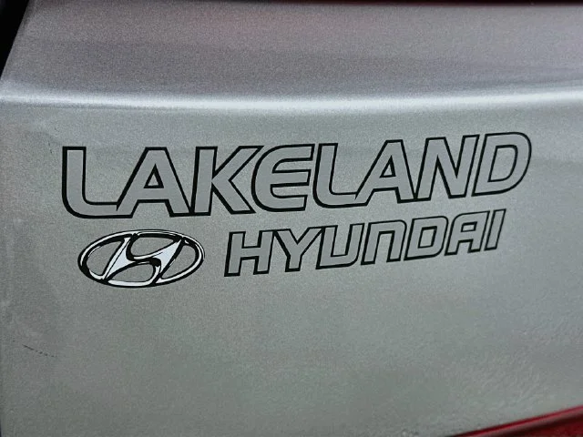 New 2027 Silver Hyundai SE image 23