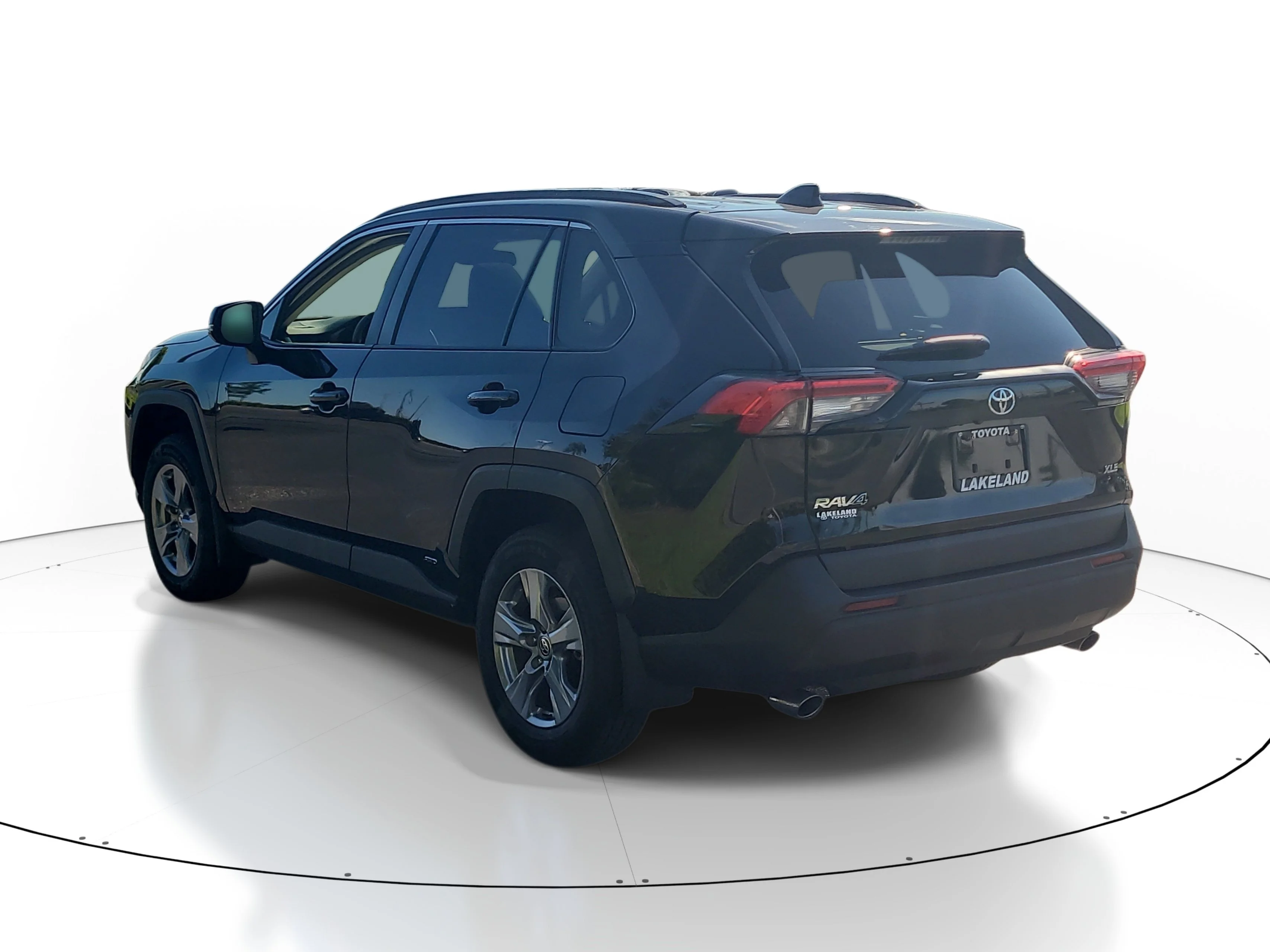Used 2025 Midnight Black Metallic Toyota Hybrid XLE image 4