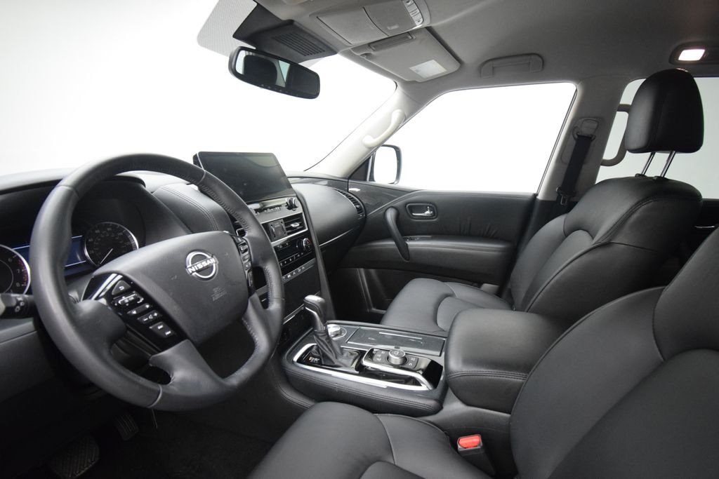 Used 2023 Gray Nissan SV image 7