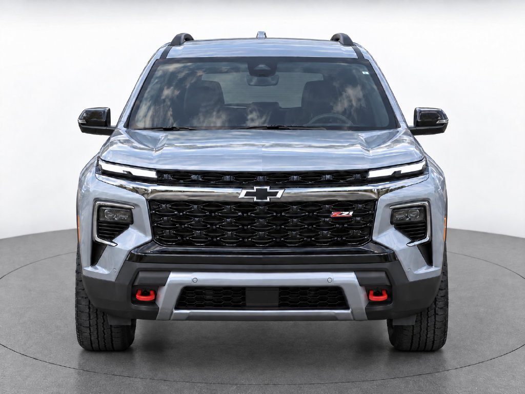 Used 2025 Gray Chevrolet Z71 image 5