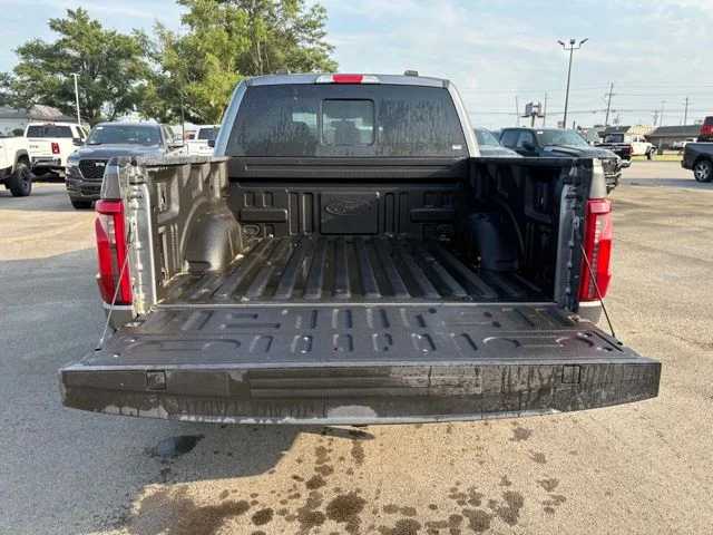 Used 2024 Gray Ford XLT image 7