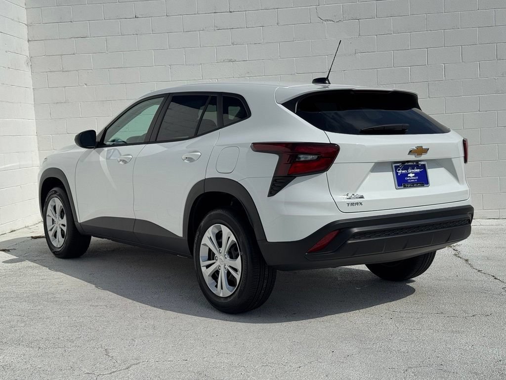 2026 Chevrolet Trax LS - Photo 9