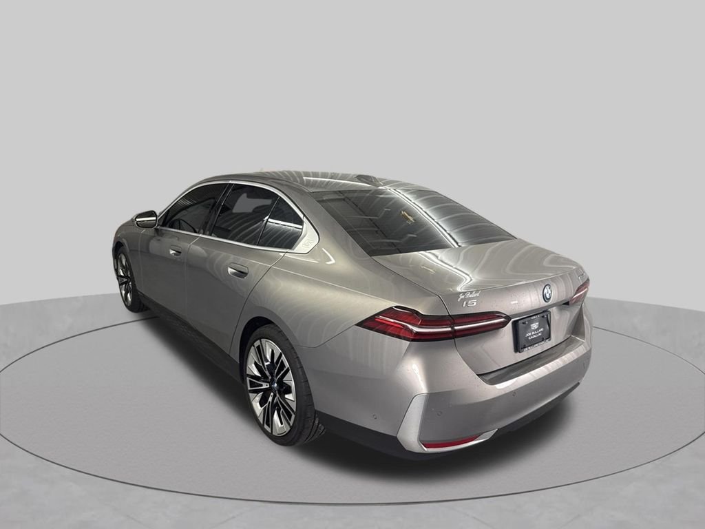 Used 2024 Gray Metallic BMW eDrive40 image 7