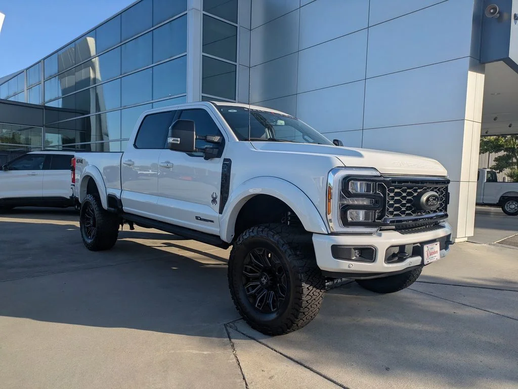 New 2026 Star White Metallic Tri-Coat Ford Lariat image 2