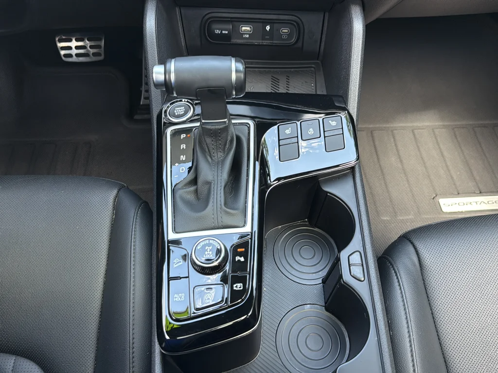 Used 2024 White Kia X-Pro image 24