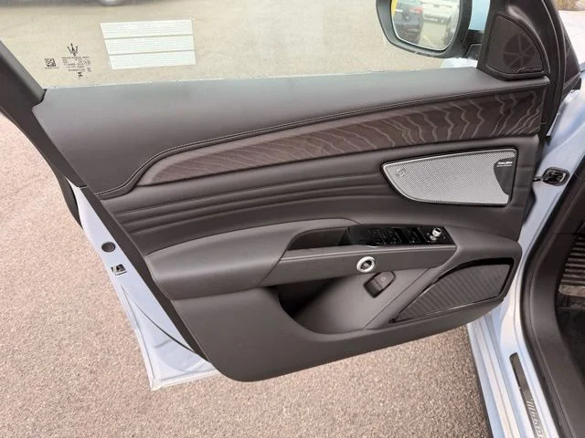 New 2025 Bianco Astro Metallic Maserati Modena image 11