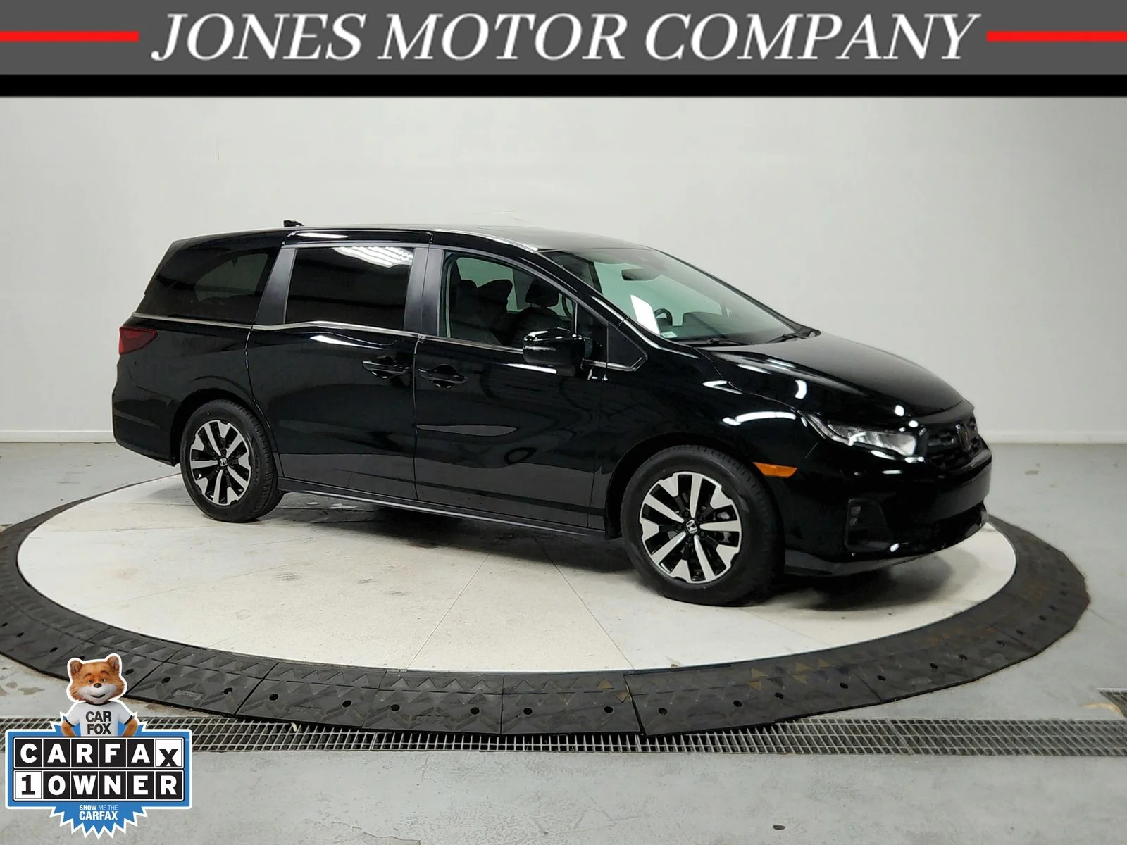 Used 2025  Honda EX-L image 1