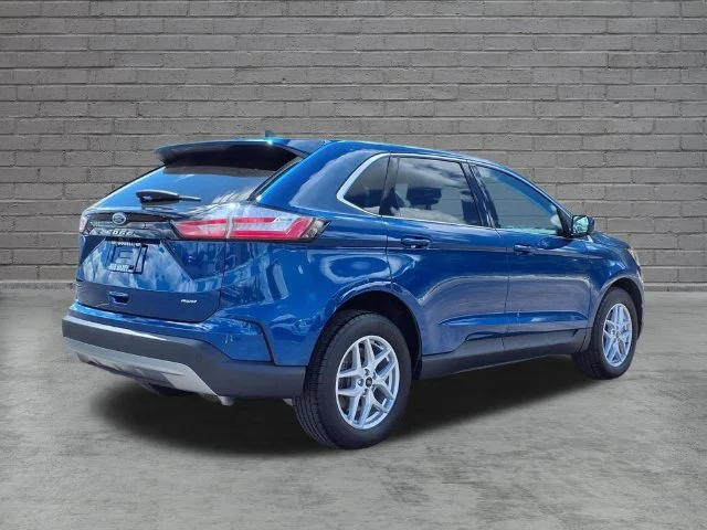 Used 2023 Blue Ford SEL image 7