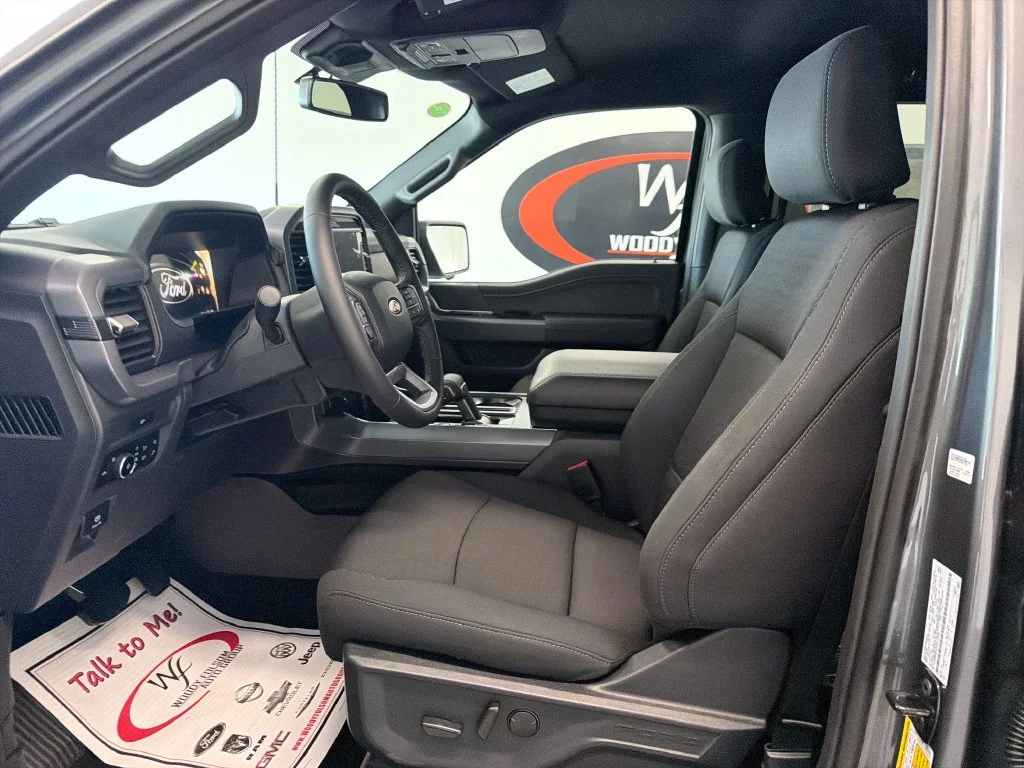 New 2026 Carbonized Gray Metallic Ford XLT image 10