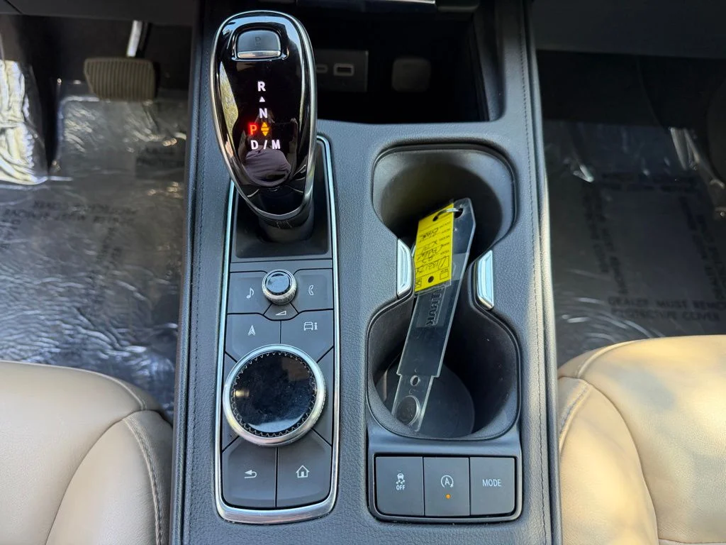 2025 Cadillac XT4 Premium Luxury - Photo 25