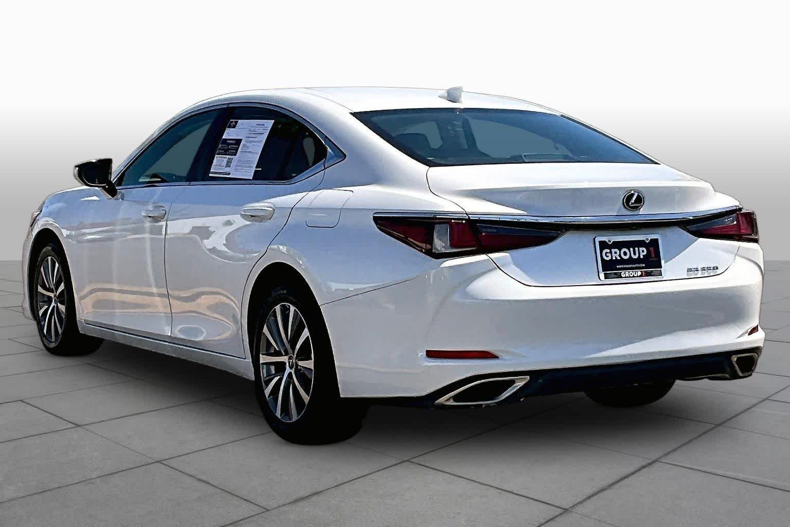Certified Used 2021 Eminent White Pearl Lexus  image 12