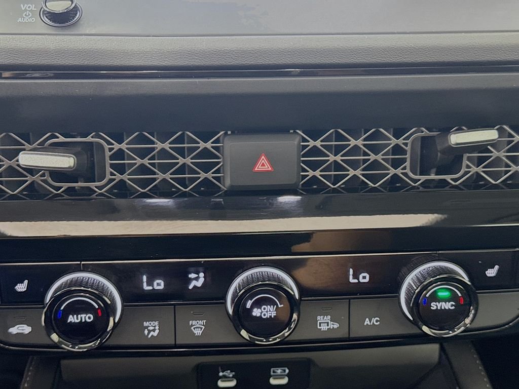 Certified Used 2025 Platinum Honda Touring image 18