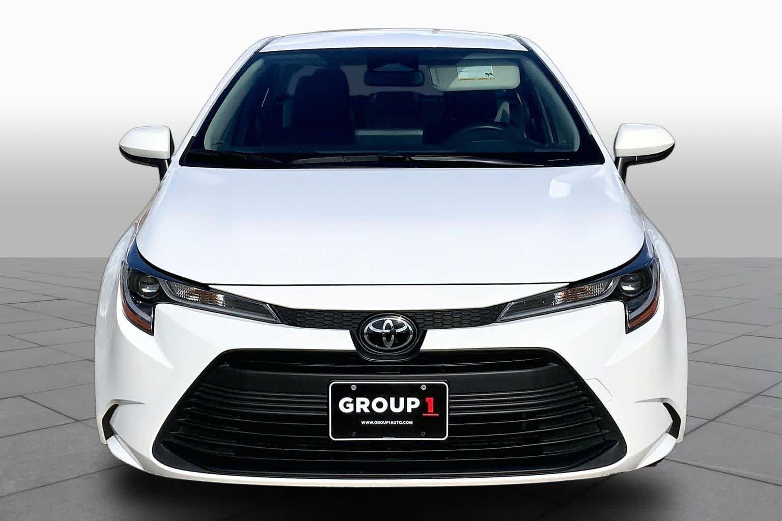 Used 2023 Ice Cap Toyota LE image 4